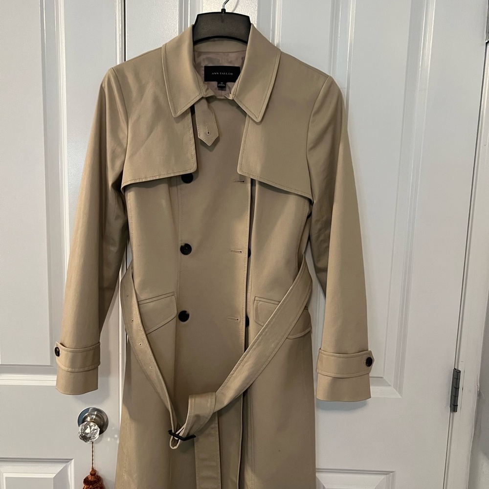 Ann Taylor Tan Trench Coat, Like New!